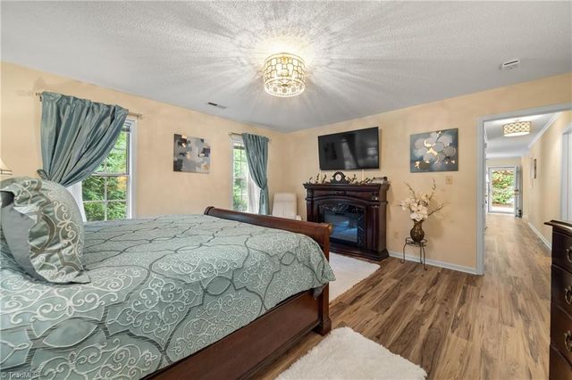 3952 Westridge Meadow Circle, Clemmons, NC 27012