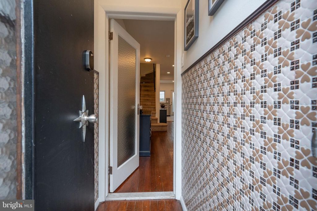 1115 S 7TH ST, PHILADELPHIA, PA 19147 — photo 2