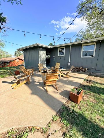 2320 Bailey Drive, Manhattan, KS 66502