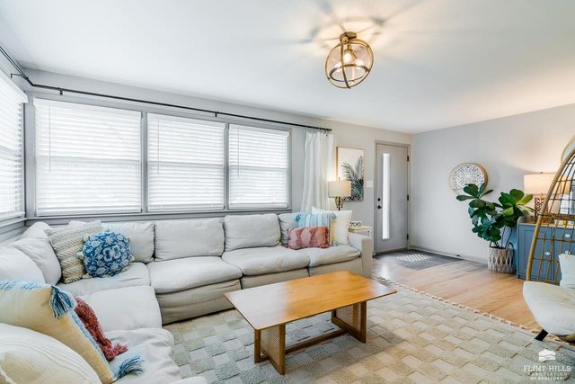 2320 Bailey Drive, Manhattan, KS 66502