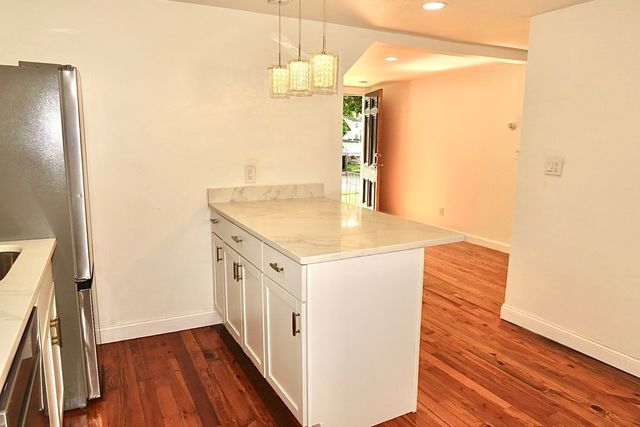 61 Russell Street, Springfield, MA 01104