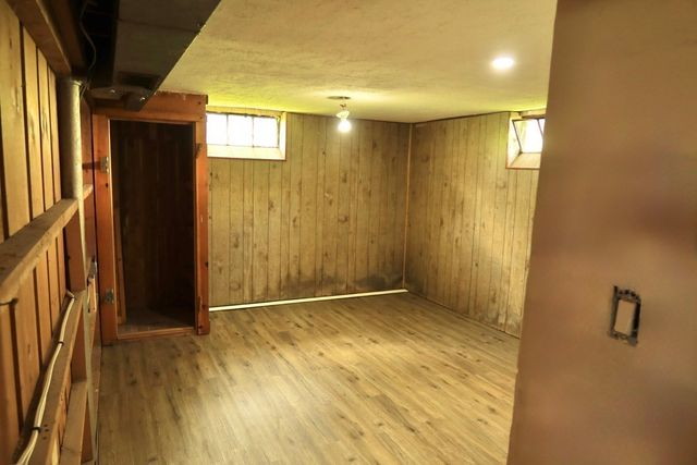 61 Russell Street, Springfield, MA 01104