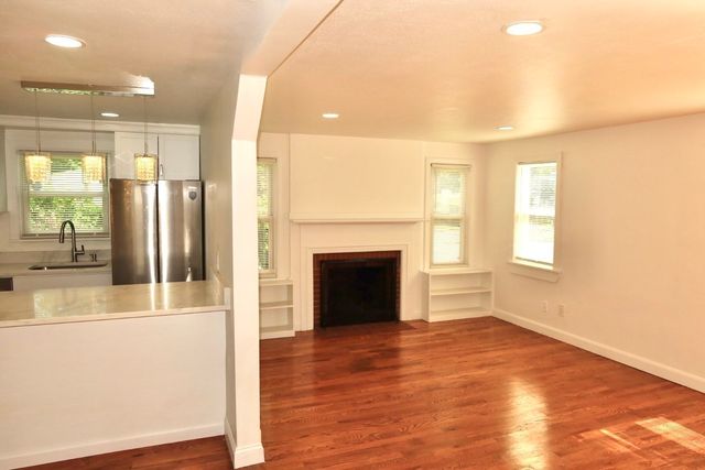 61 Russell Street, Springfield, MA 01104