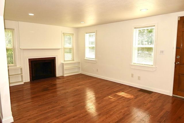 61 Russell Street, Springfield, MA 01104