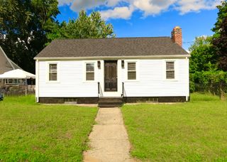 61 Russell Street, Springfield, MA 01104