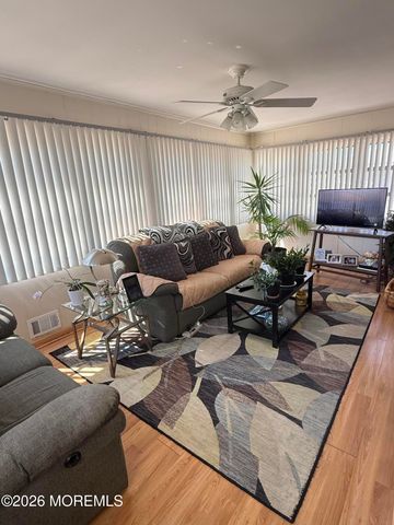 15 Curaco Avenue, Toms River, NJ 08753