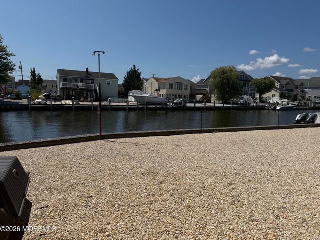 15 Curaco Avenue, Toms River, NJ 08753