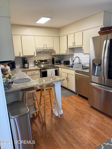 15 Curaco Avenue, Toms River, NJ 08753