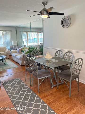 15 Curaco Avenue, Toms River, NJ 08753