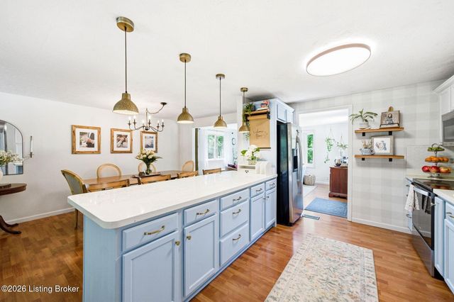 11302 Leesburg Pl, Louisville, KY 40241