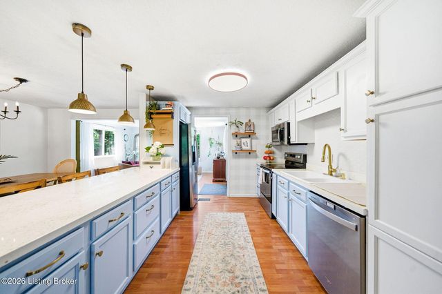 11302 Leesburg Pl, Louisville, KY 40241