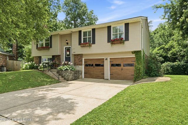 11302 Leesburg Pl, Louisville, KY 40241