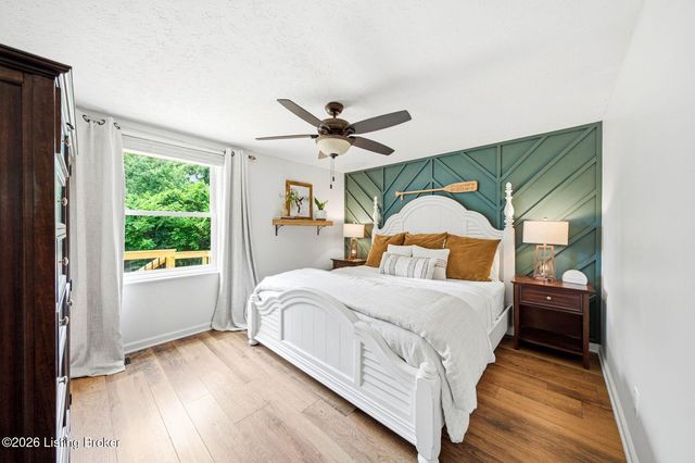 11302 Leesburg Pl, Louisville, KY 40241