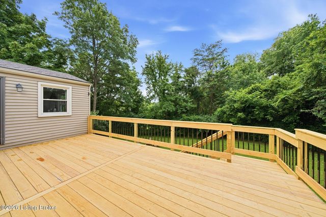 11302 Leesburg Pl, Louisville, KY 40241