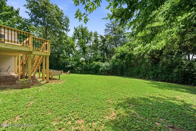 11302 Leesburg Pl, Louisville, KY 40241