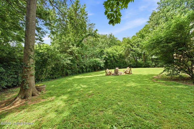 11302 Leesburg Pl, Louisville, KY 40241