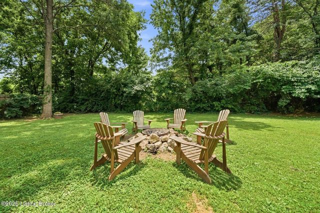 11302 Leesburg Pl, Louisville, KY 40241
