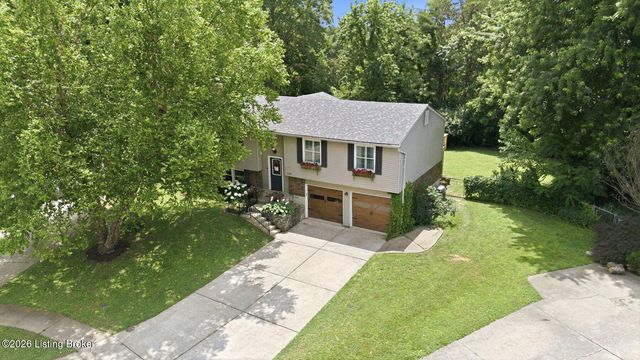 11302 Leesburg Pl, Louisville, KY 40241