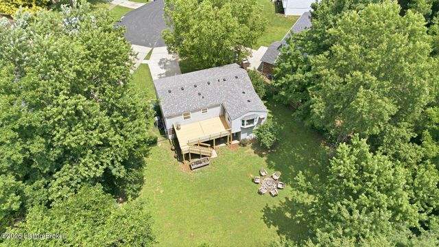 11302 Leesburg Pl, Louisville, KY 40241