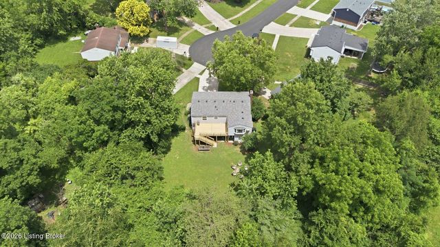 11302 Leesburg Pl, Louisville, KY 40241