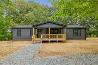 272 Portland Lake Rd, Portland, TN 37148