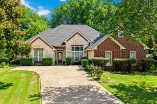 910 Holly Hill, Mt Pleasant, TX 75455
