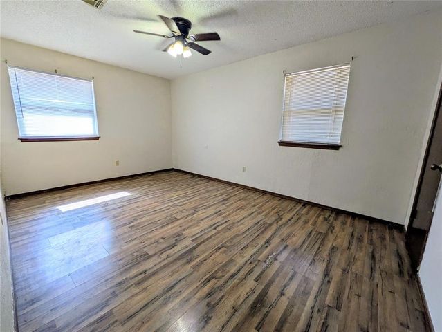 126 Pickard Drive, Mcloud, OK 74851