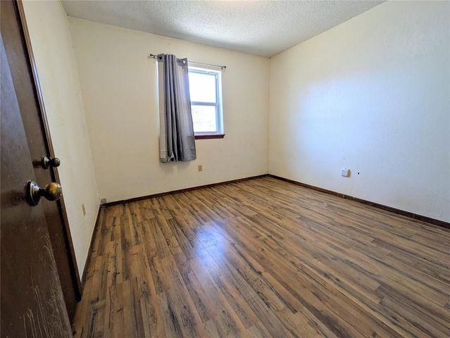 126 Pickard Drive, Mcloud, OK 74851