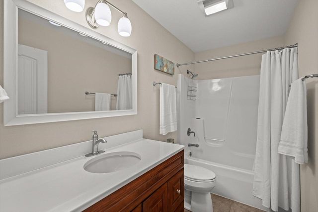 627 Tindalls Nest, Twin Lakes, WI 53181