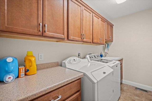 627 Tindalls Nest, Twin Lakes, WI 53181