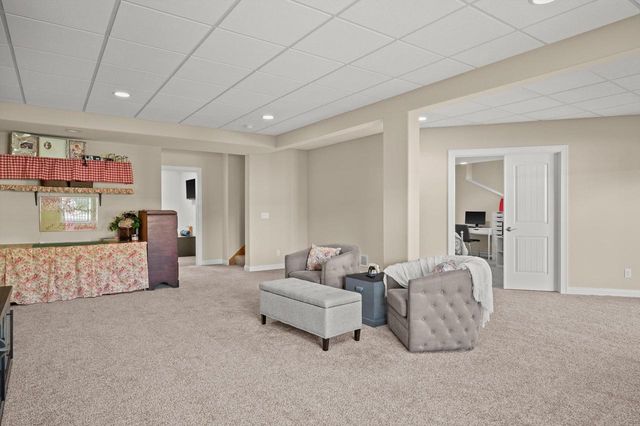 627 Tindalls Nest, Twin Lakes, WI 53181