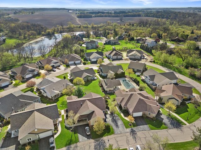 627 Tindalls Nest, Twin Lakes, WI 53181