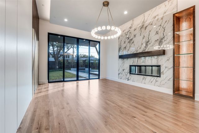 6006 Meadow Crest, Dallas, TX 75230