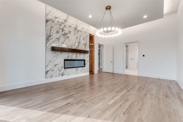 6006 Meadow Crest, Dallas, TX 75230