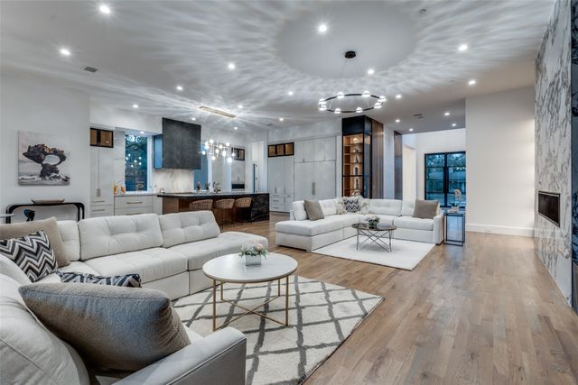 6006 Meadow Crest, Dallas, TX 75230