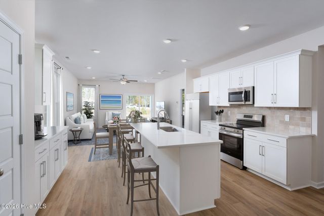 179 S Bandwheel Way, Hampstead, NC 28443