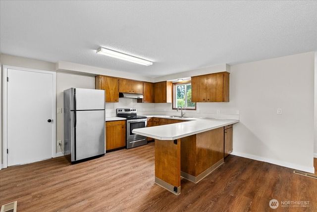 708 Tartan Drive SW, Olympia, WA 98501