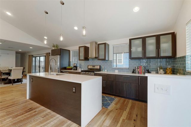 1907 E 14th ST A, Austin, TX 78702