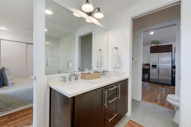 1907 E 14th ST A, Austin, TX 78702