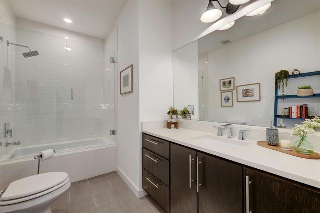 1907 E 14th ST A, Austin, TX 78702