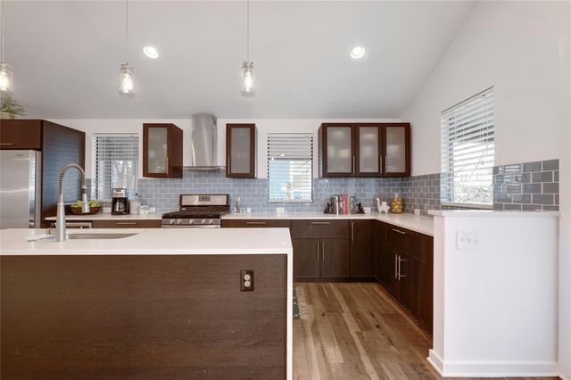 1907 E 14th ST A, Austin, TX 78702