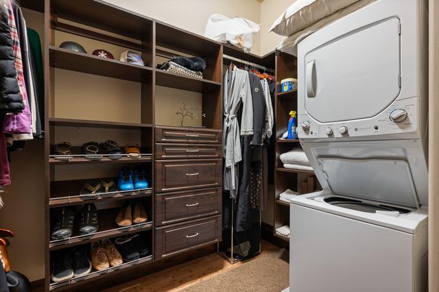 865 SW Theater Drive, Bend, OR 97702
