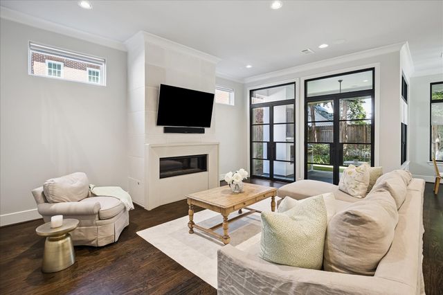 2117 Dickey Place, Houston, TX 77019