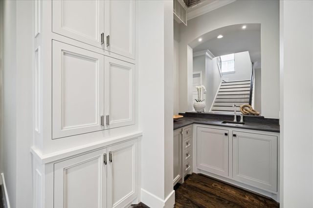 2117 Dickey Place, Houston, TX 77019