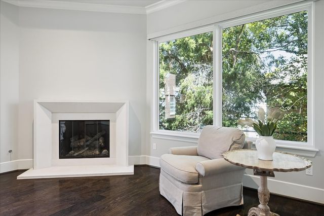 2117 Dickey Place, Houston, TX 77019