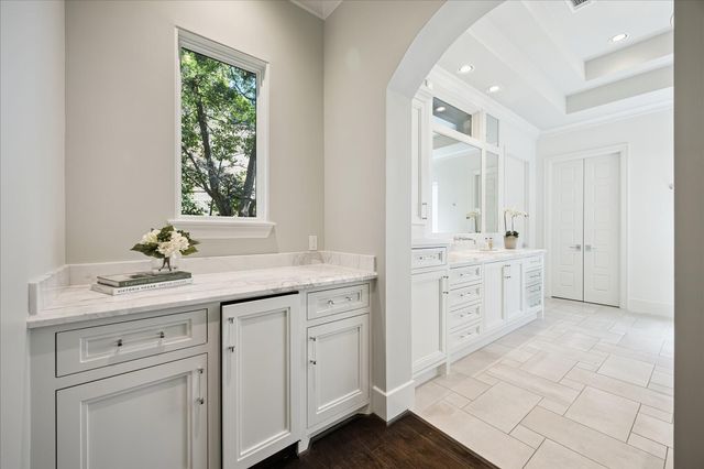 2117 Dickey Place, Houston, TX 77019