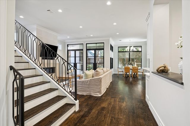 2117 Dickey Place, Houston, TX 77019