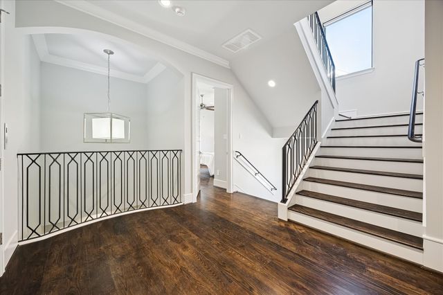 2117 Dickey Place, Houston, TX 77019