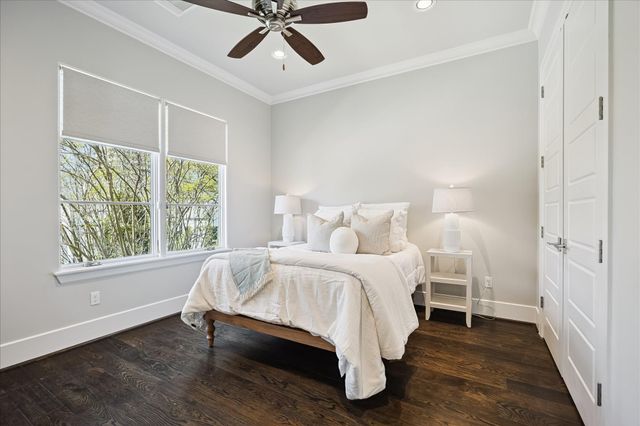 2117 Dickey Place, Houston, TX 77019