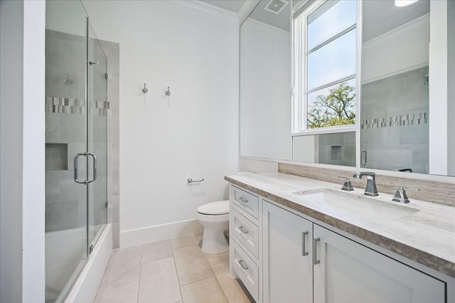 2117 Dickey Place, Houston, TX 77019